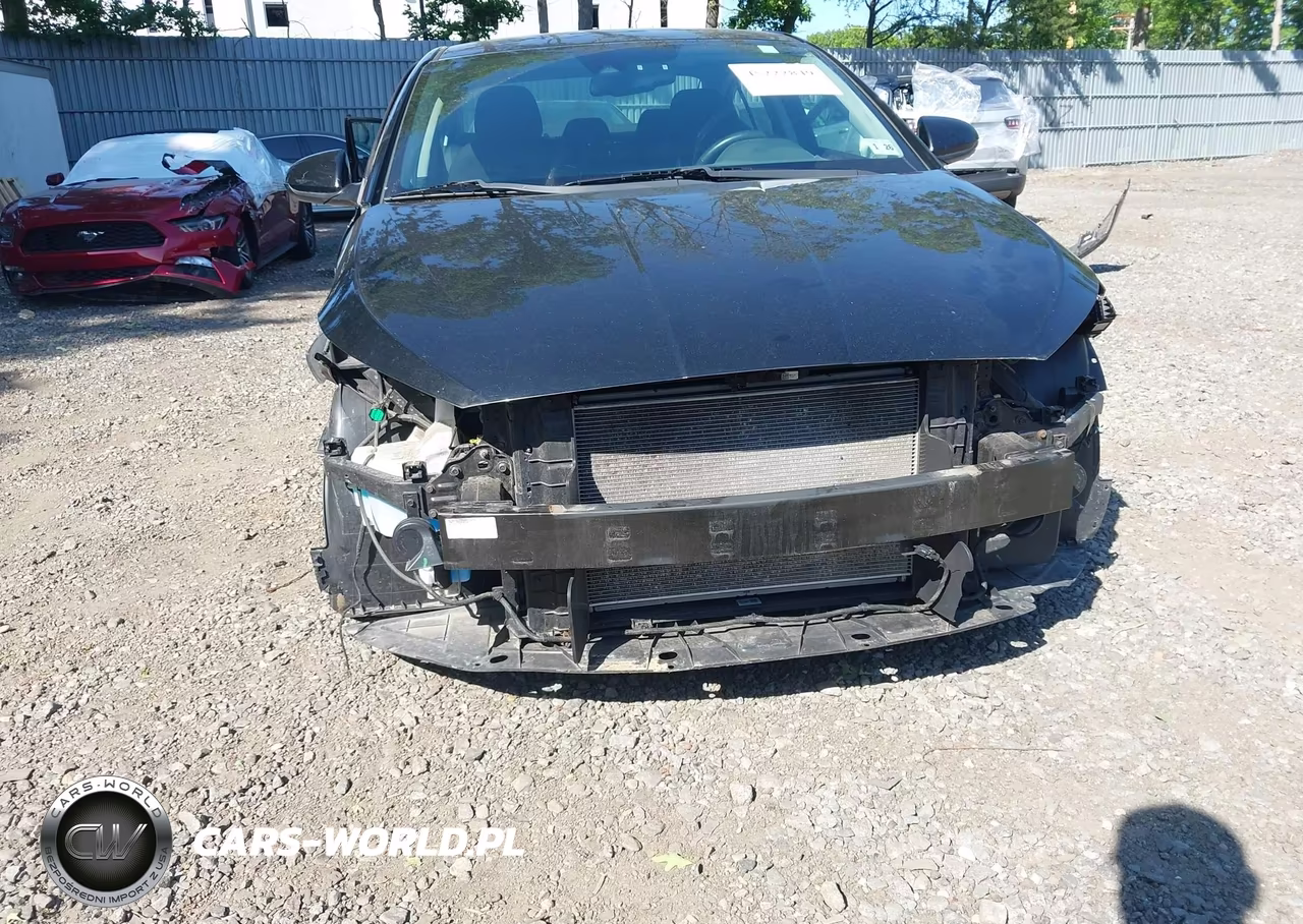 2020 Hyundai Elantra Value Edition VIN:5NPD84LF6LH619193 - 18