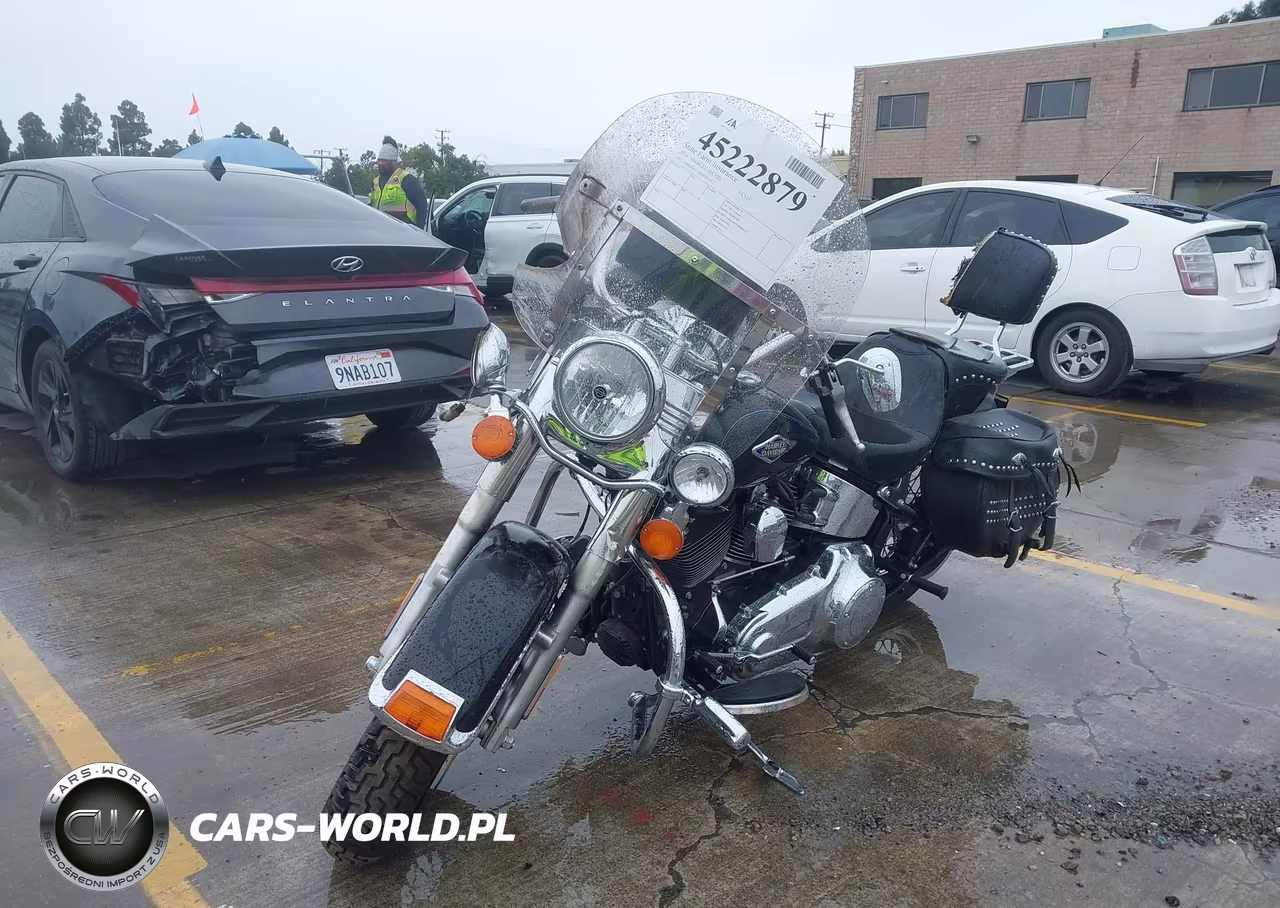 2014 Harley-Davidson Flstc Heritage Softail Classic VIN:1HD1BWV13EB029327 - 2