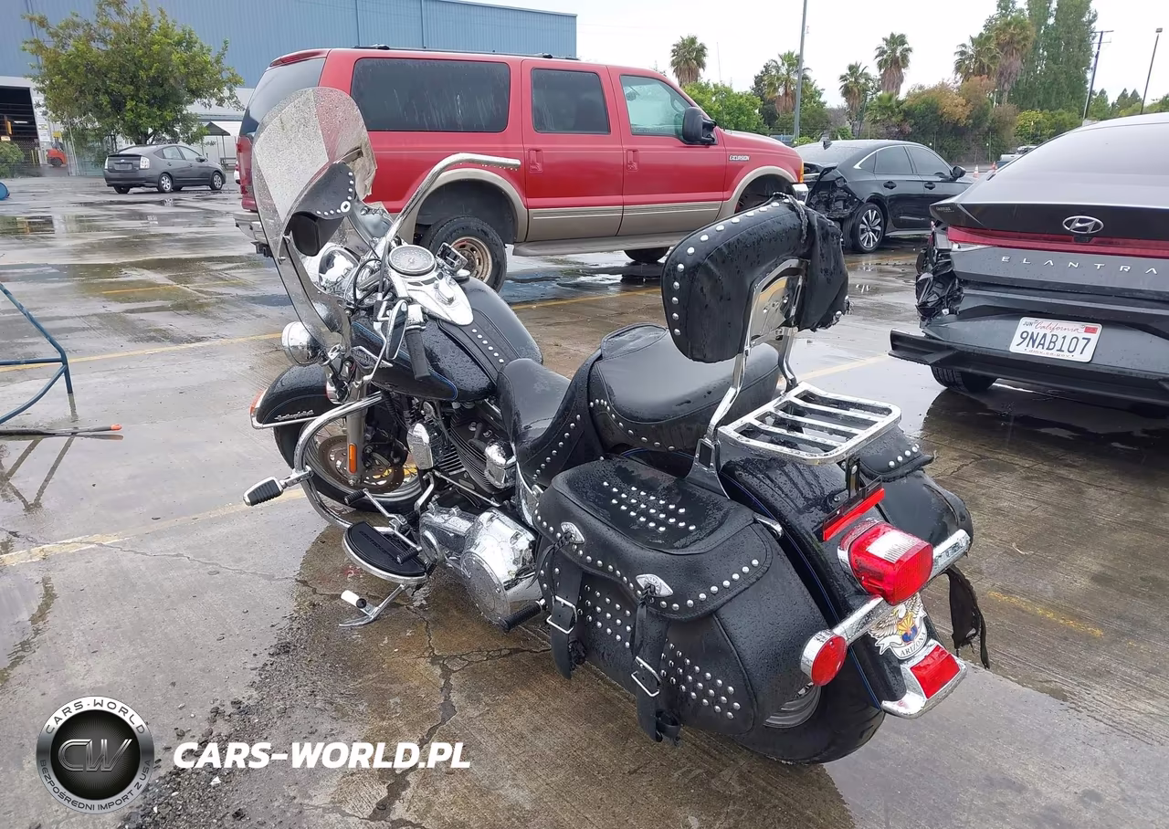 2014 Harley-Davidson Flstc Heritage Softail Classic VIN:1HD1BWV13EB029327 - 3