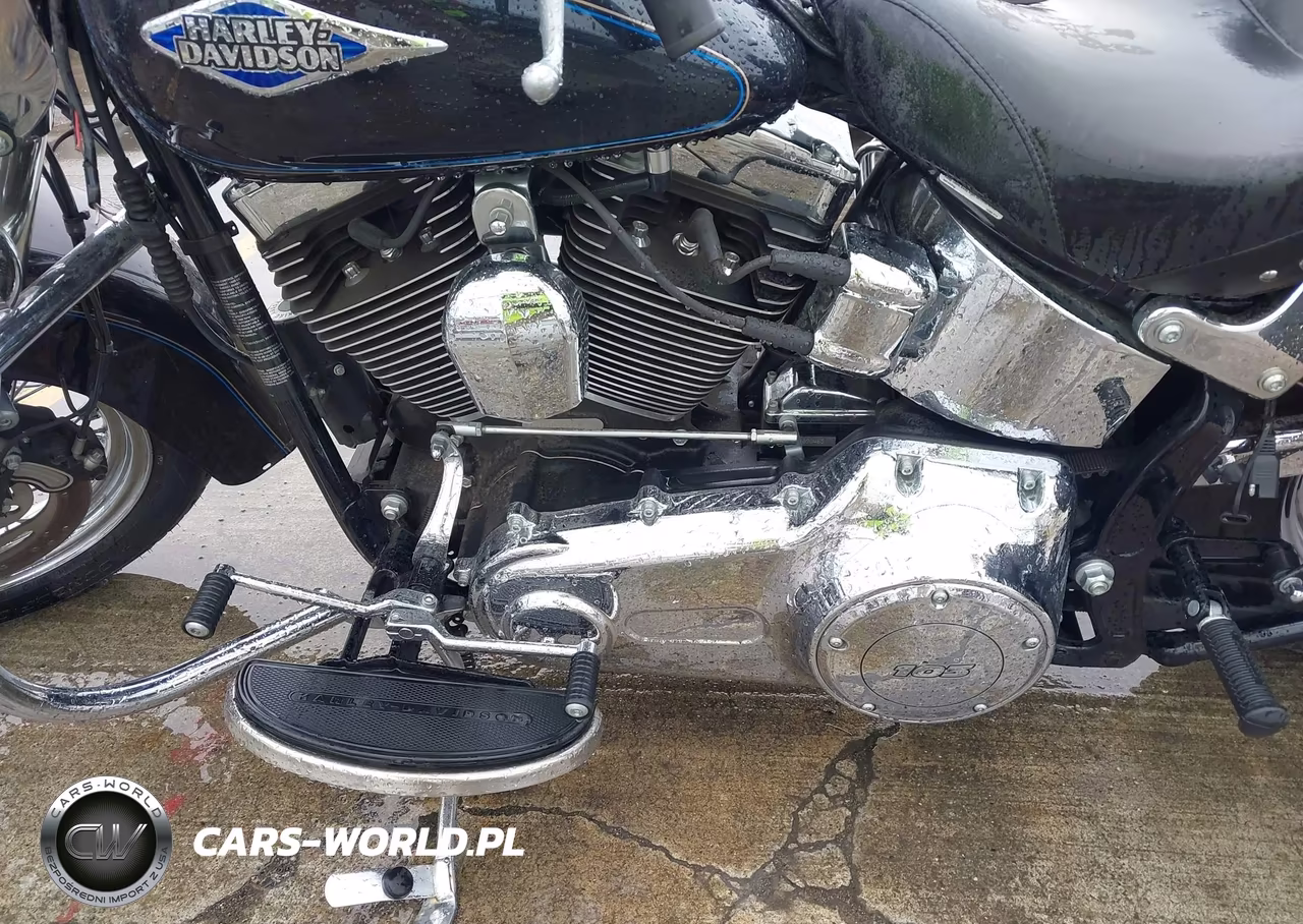 2014 Harley-Davidson Flstc Heritage Softail Classic VIN:1HD1BWV13EB029327 - 9
