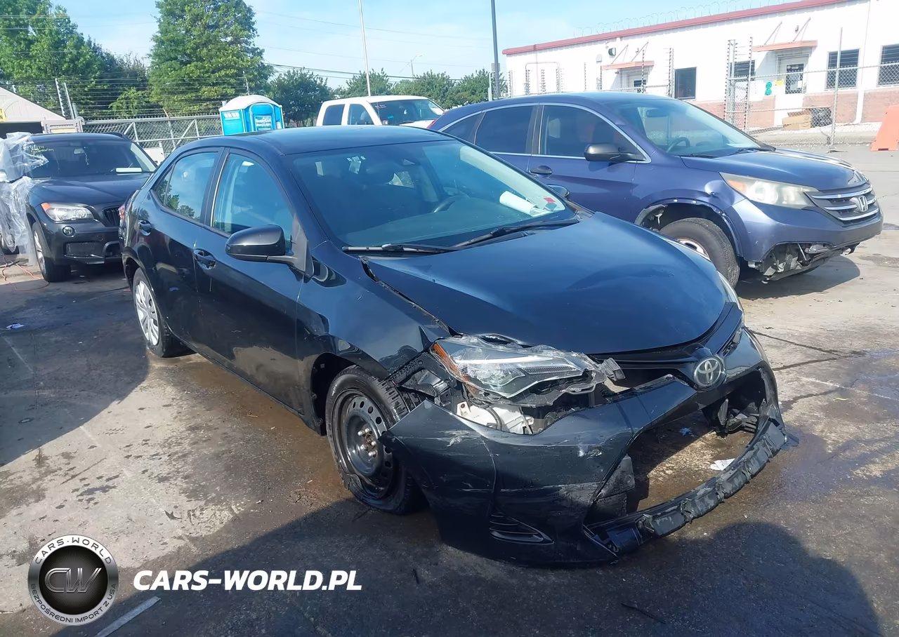 2018 Toyota Corolla Le VIN:2T1BURHE4JC005324 - 13
