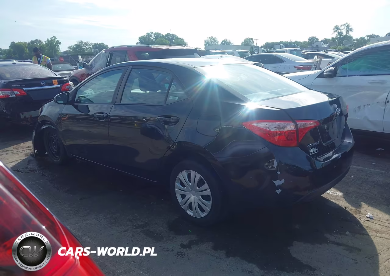 2018 Toyota Corolla Le VIN:2T1BURHE4JC005324 - 14