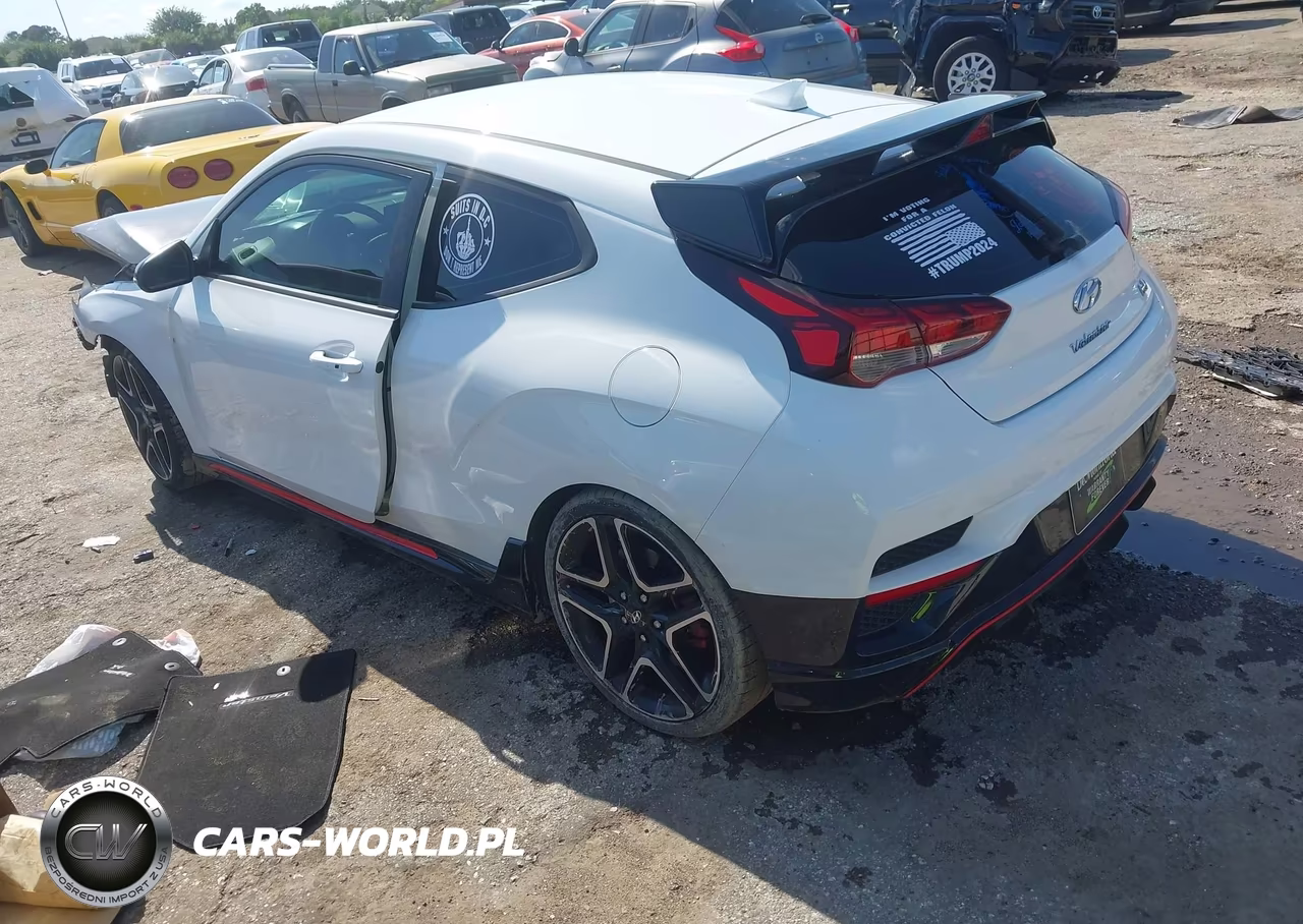 2022 Hyundai Veloster N VIN:KMHT36AH8NU014137 - 3