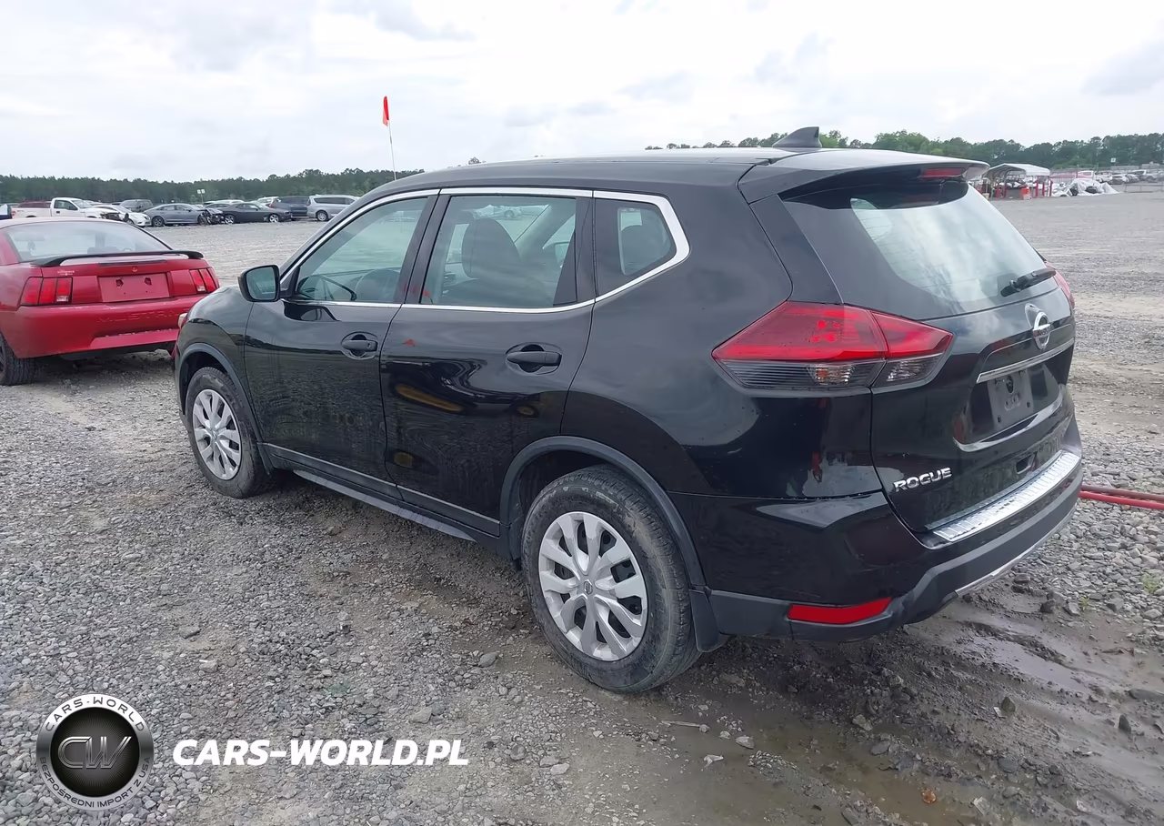 2018 Nissan Rogue S VIN:5N1AT2MTXJC770312 - 3