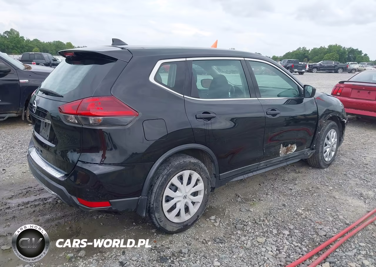2018 Nissan Rogue S VIN:5N1AT2MTXJC770312 - 4