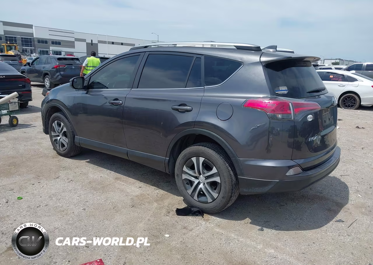 2017 Toyota Rav4 Le VIN:JTMZFREV8HJ122772 - 3