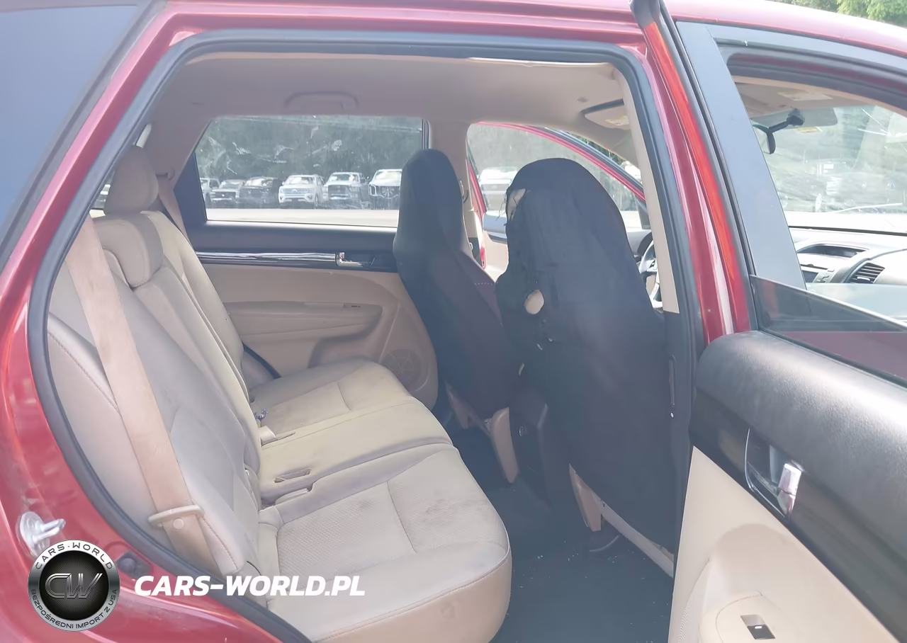 2011 Kia Sorento Lx VIN:5XYKTCA15BG088386 - 8