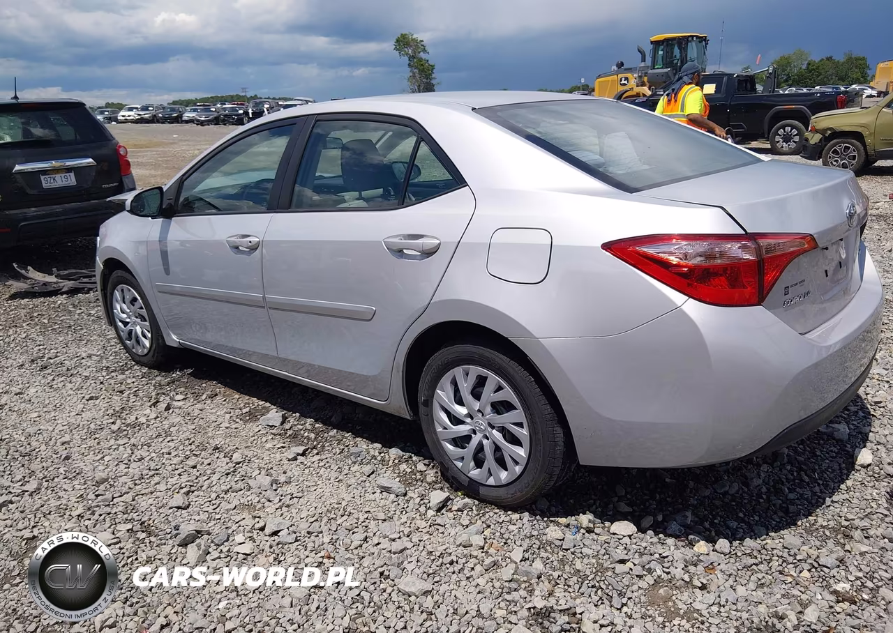 2019 Toyota Corolla Le VIN:2T1BURHE8KC162730 - 3