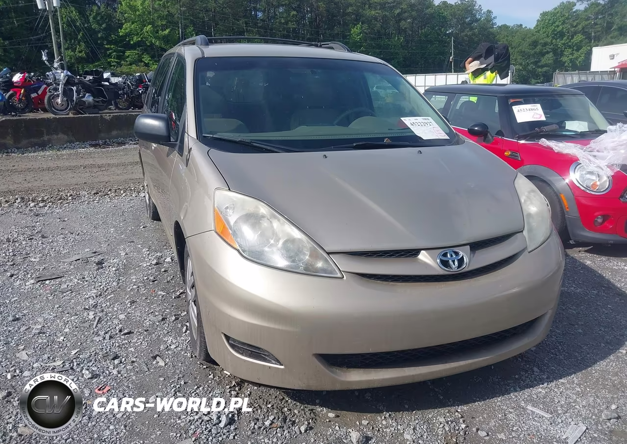 2010 Toyota Sienna Le