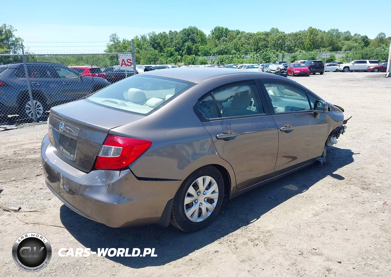2012 Honda Civic Lx VIN:2HGFB2F5XCH581219 - 4
