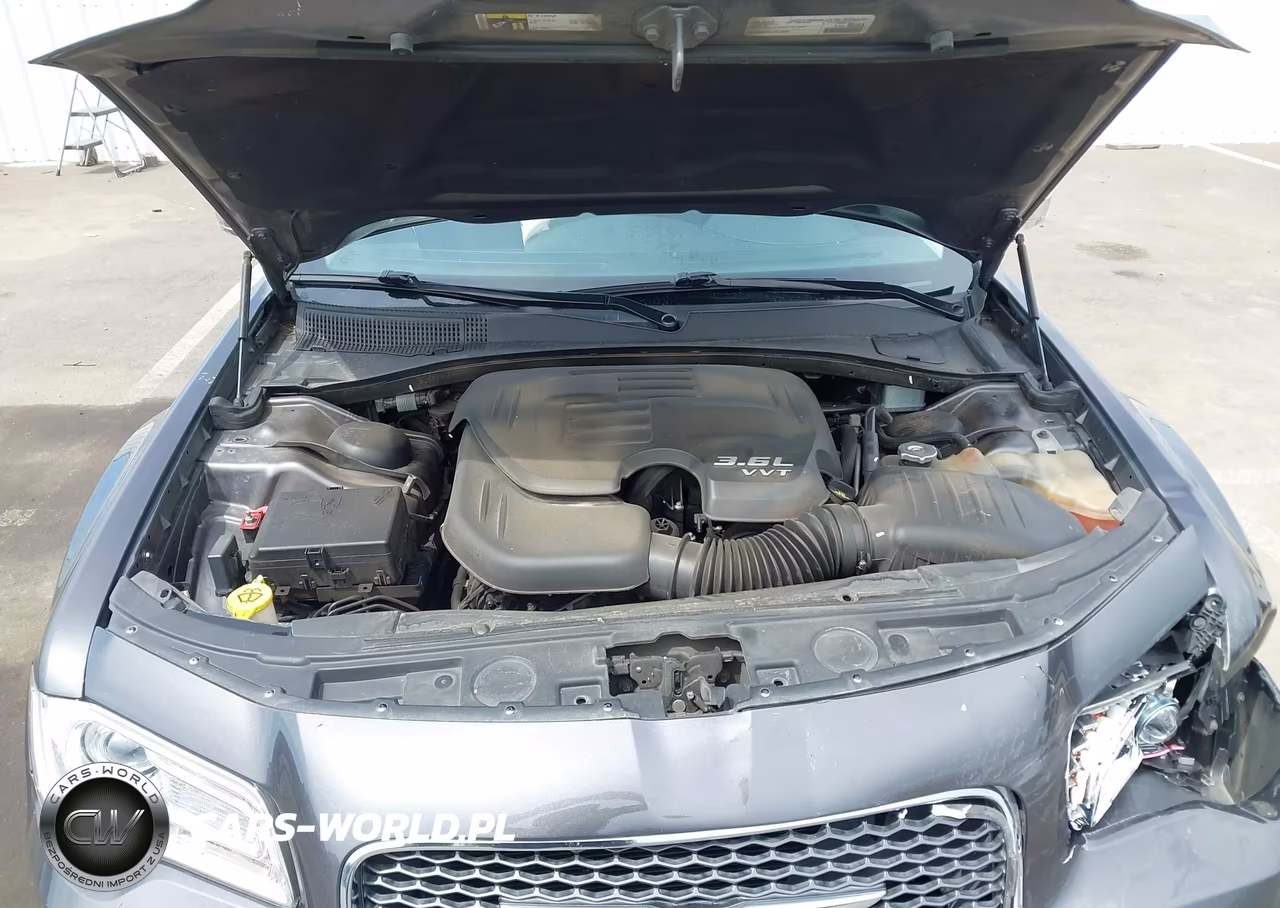 2016 Chrysler 300C VIN:2C3CCAEG2GH248521 - 10
