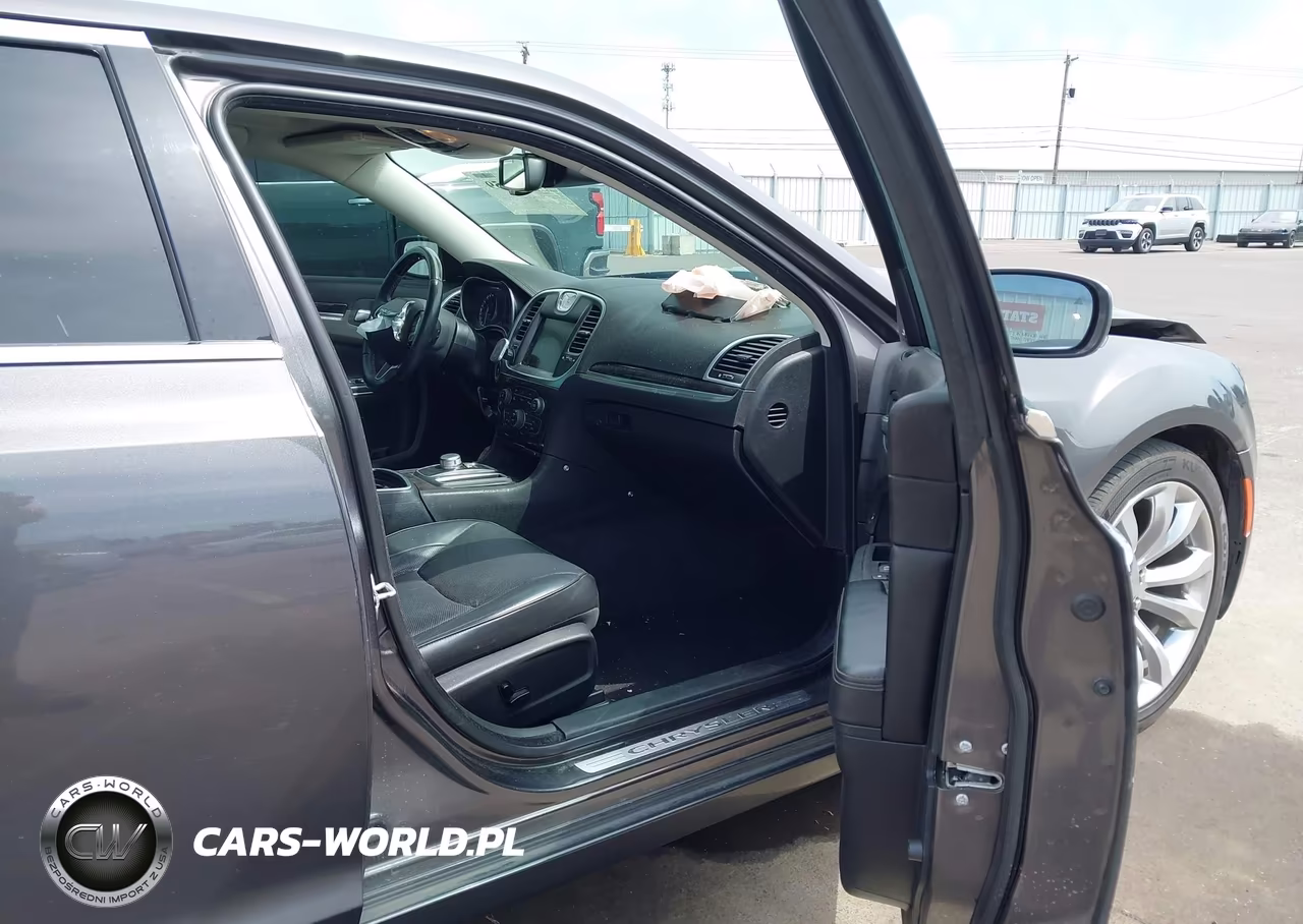 2016 Chrysler 300C VIN:2C3CCAEG2GH248521 - 5