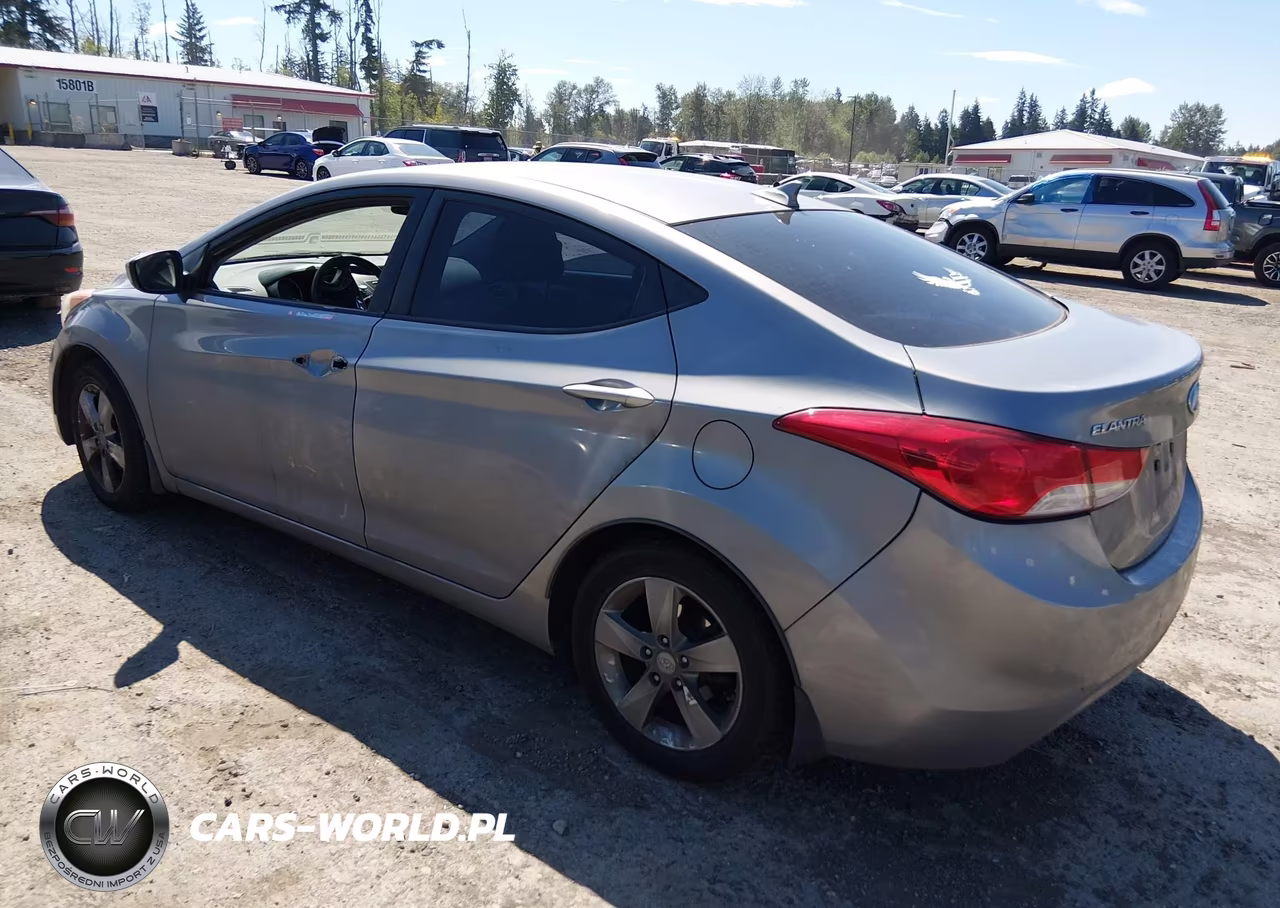 2013 Hyundai Elantra Gls VIN:KMHDH4AE1DU951197 - 3