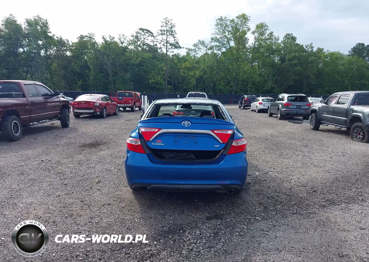 2017 Toyota Camry Se VIN:4T1BF1FK1HU650851 - 17