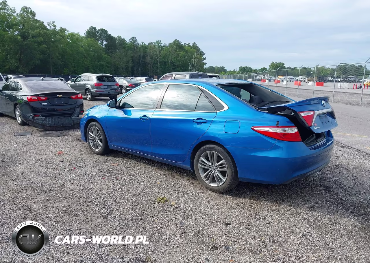 2017 Toyota Camry Se VIN:4T1BF1FK1HU650851 - 3