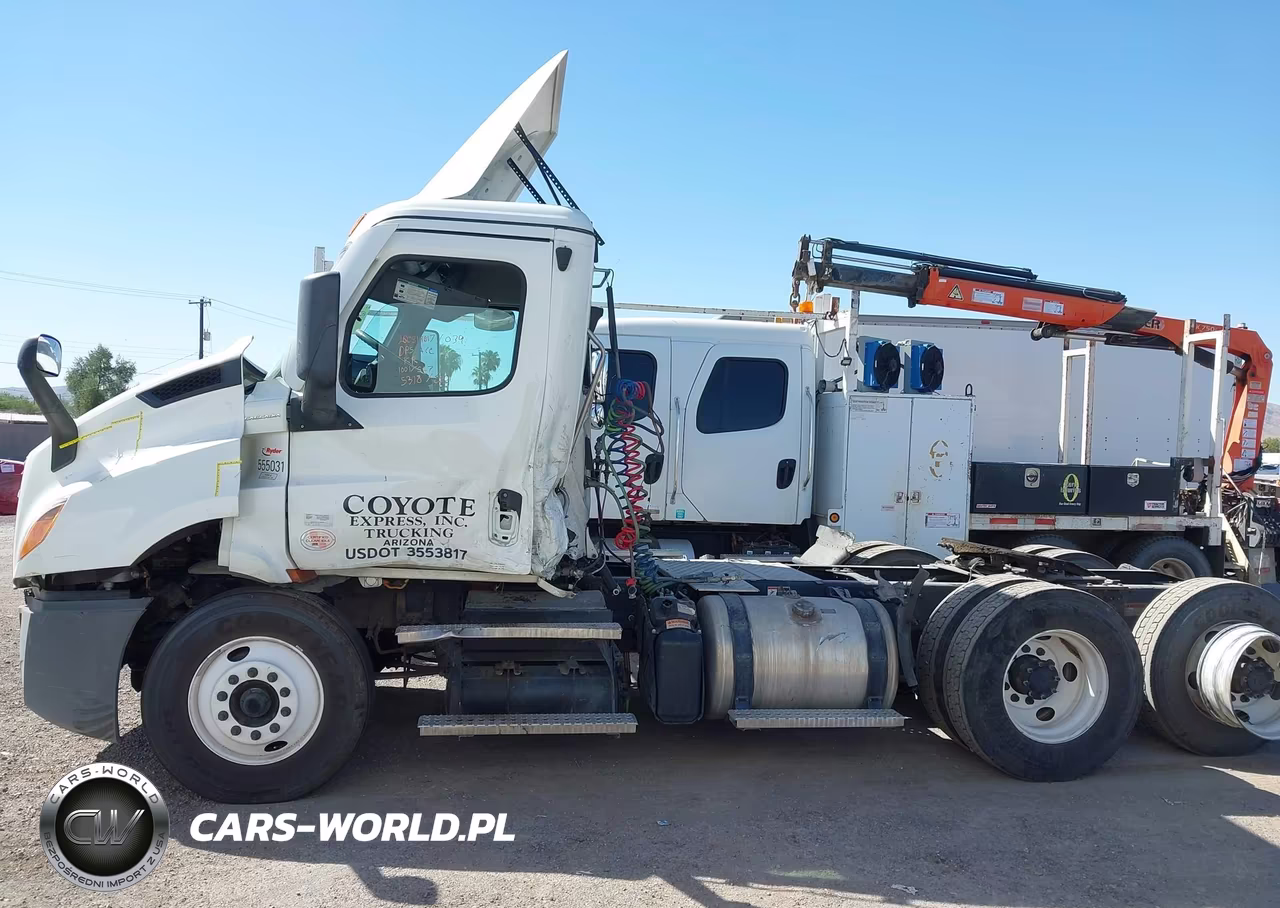 2022 Freightliner New Cascadia 116 VIN:3AKJHTDV3NSNS5318 - 13