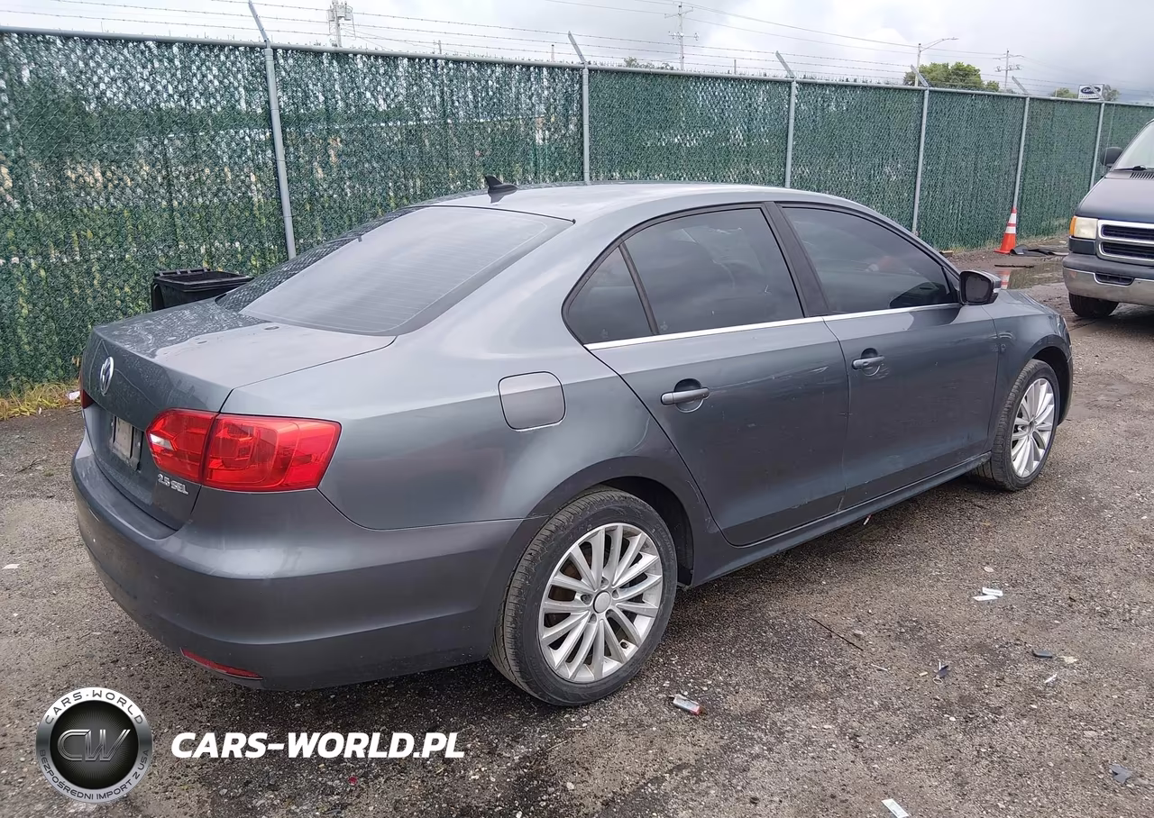 2011 Volkswagen Jetta 2.5L Sel VIN:3VWGX7AJ0BM327408 - 4