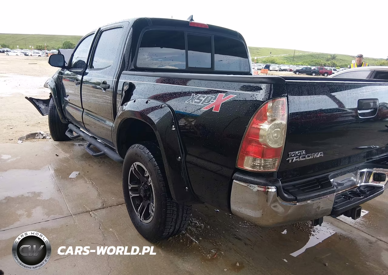 2015 Toyota Tacoma Prerunner V6 VIN:5TFJU4GN9FX083865 - 3