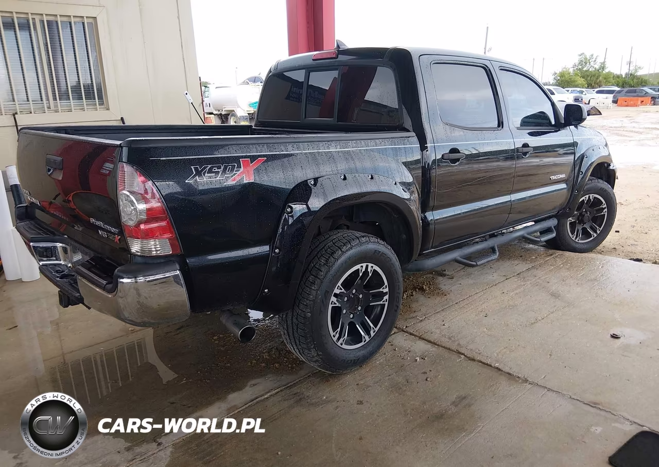 2015 Toyota Tacoma Prerunner V6 VIN:5TFJU4GN9FX083865 - 4