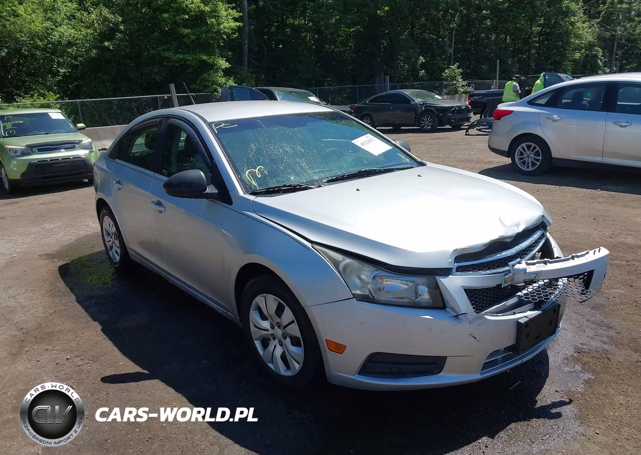 2012 Chevrolet Cruze Ls – zdjęcie 1 z 16
