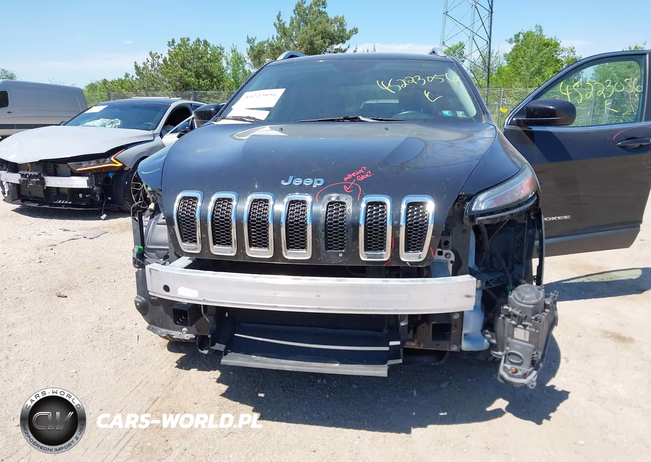 2016 Jeep Cherokee Latitude VIN:1C4PJMCB8GW115226 - 6
