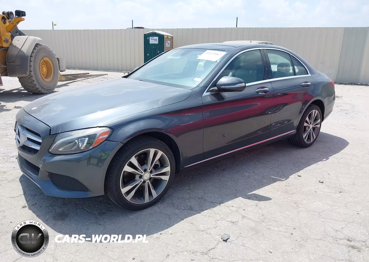 2015 Mercedes-Benz C 300 4Matic VIN:55SWF4KB6FU039232 - 2