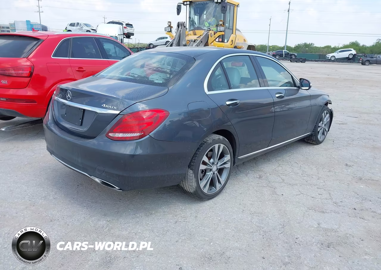 2015 Mercedes-Benz C 300 4Matic VIN:55SWF4KB6FU039232 - 4