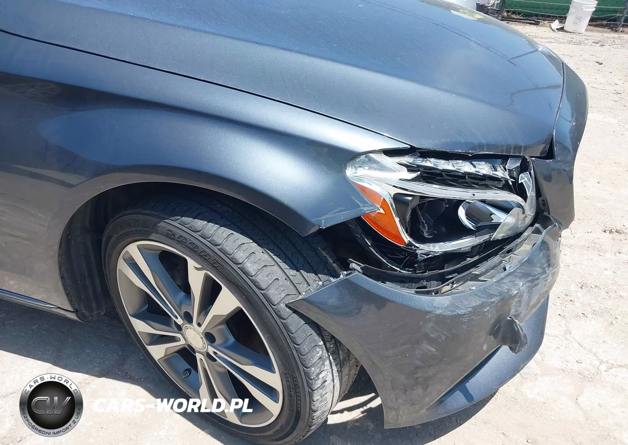2015 Mercedes-Benz C 300 4Matic VIN:55SWF4KB6FU039232 - 6