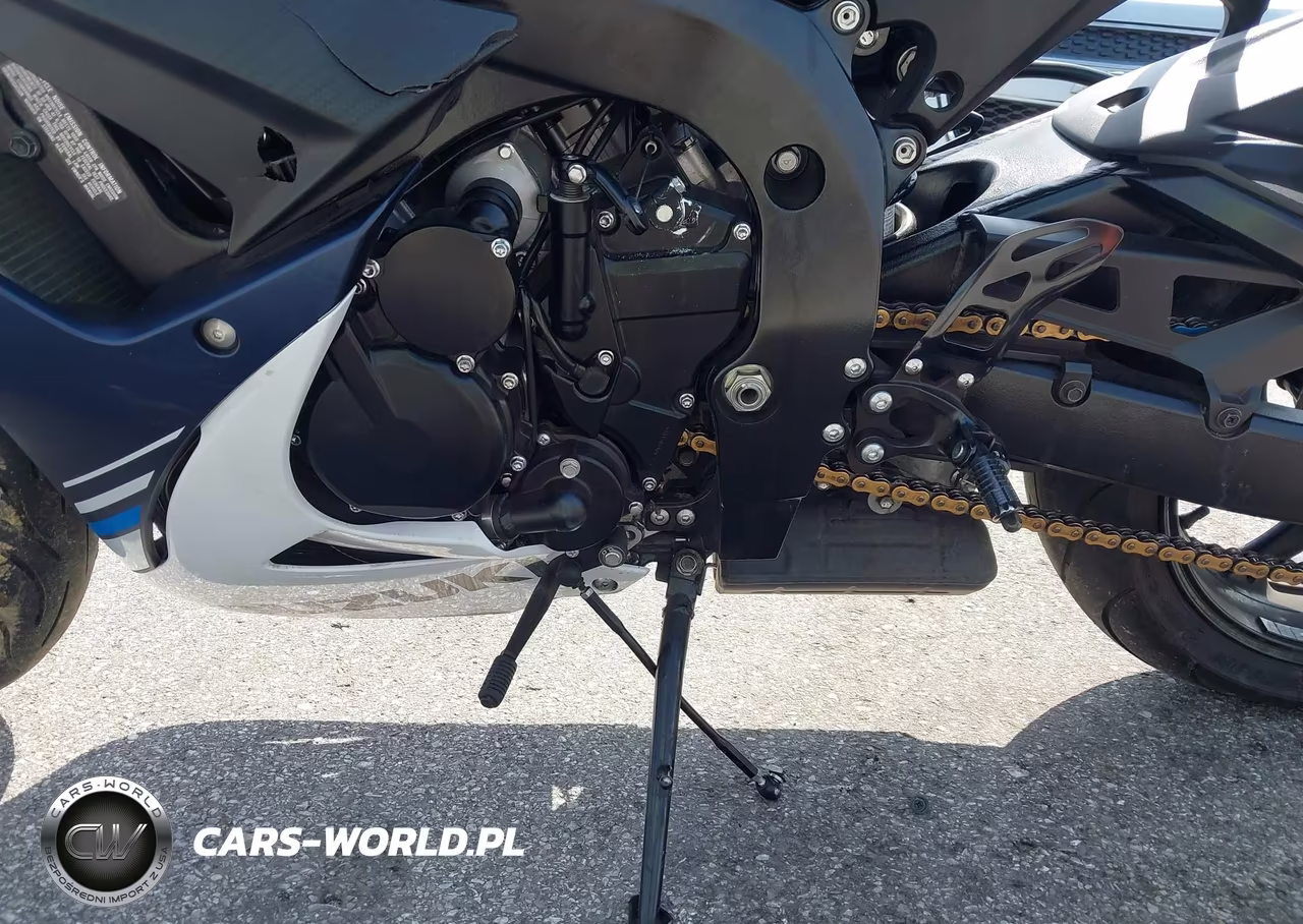 2023 Suzuki Gsx-R750 VIN:JS1GR7MA8P7100455 - 9