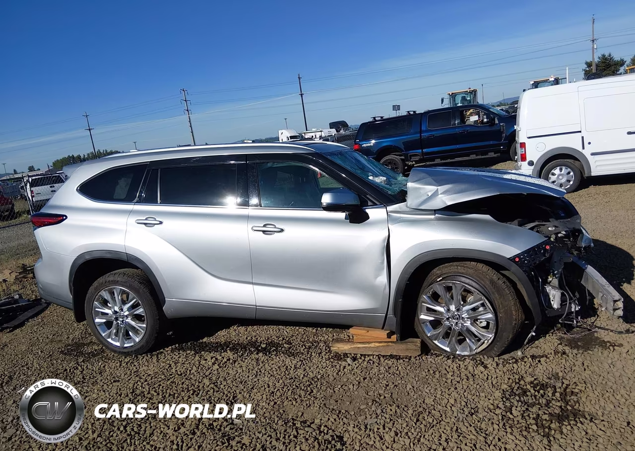2023 Toyota Highlander Limited VIN:5TDKDRBH3PS041010 - 13