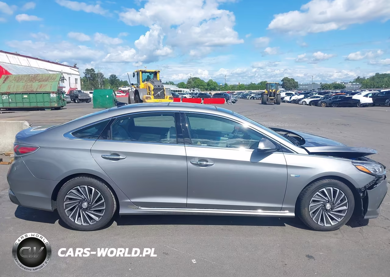 2018 Hyundai Sonata Hybrid Limited VIN:KMHE34L33JA083943 - 13