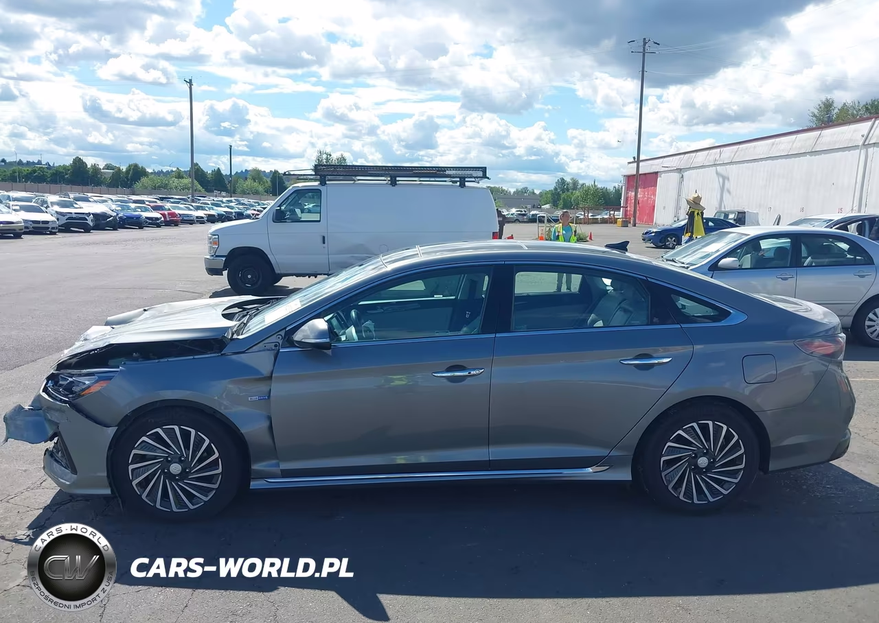 2018 Hyundai Sonata Hybrid Limited VIN:KMHE34L33JA083943 - 14