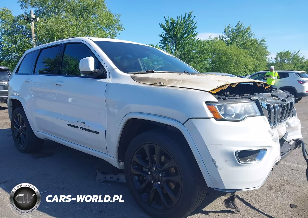 2020 Jeep Grand Cherokee Altitude 4X4 VIN:1C4RJFAG4LC235295 - 12