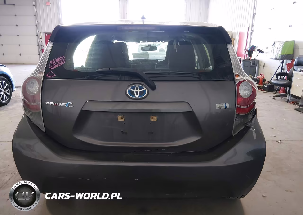 2014 Toyota Prius C One VIN:JTDKDTB30E1563086 - 16