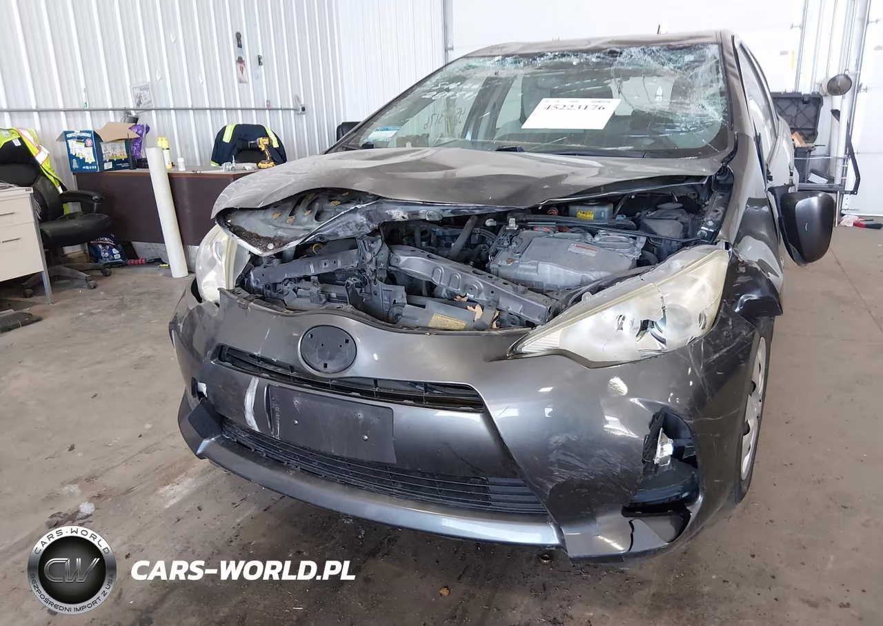 2014 Toyota Prius C One VIN:JTDKDTB30E1563086 - 6