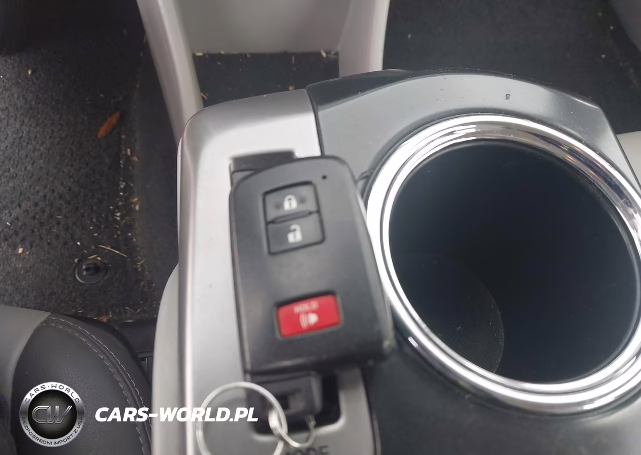 2017 Toyota Prius V Four VIN:JTDZN3EUXHJ064834 - 11