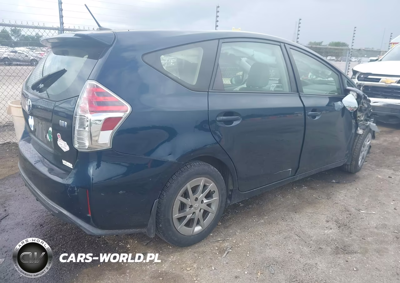2017 Toyota Prius V Four VIN:JTDZN3EUXHJ064834 - 4