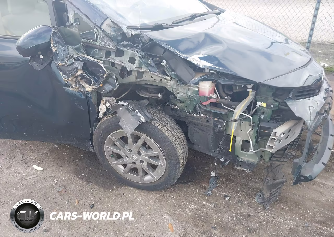 2017 Toyota Prius V Four VIN:JTDZN3EUXHJ064834 - 6