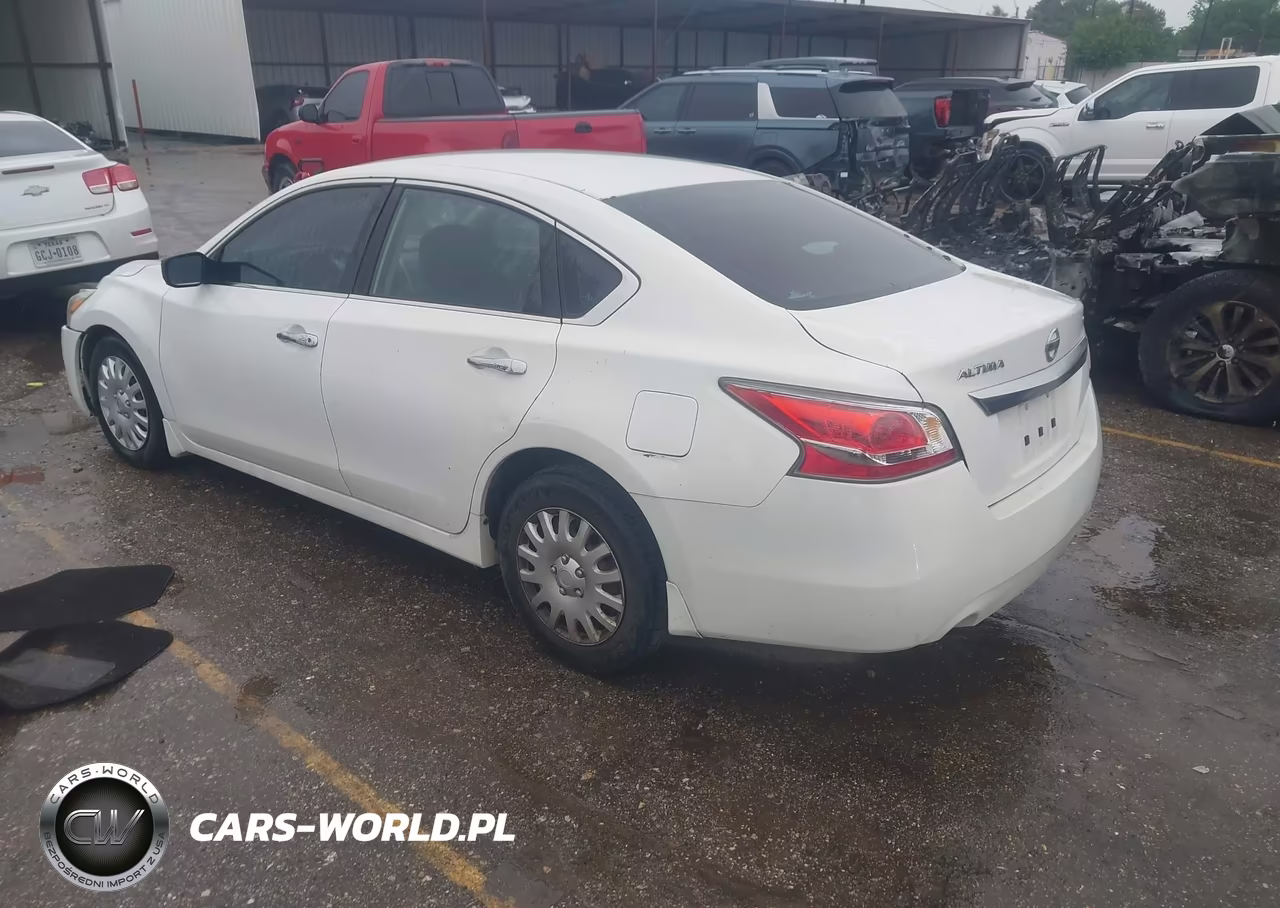 2015 Nissan Altima 2.5 S VIN:1N4AL3AP9FN866404 - 3