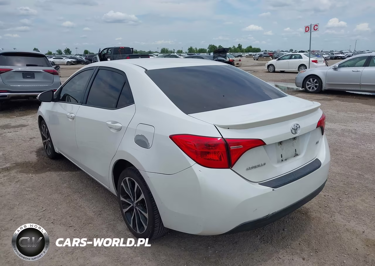 2017 Toyota Corolla Se VIN:5YFBURHE1HP699027 - 3