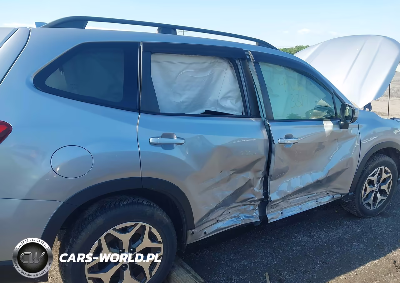 2019 Subaru Forester Premium VIN:JF2SKAGCXKH417513 - 12