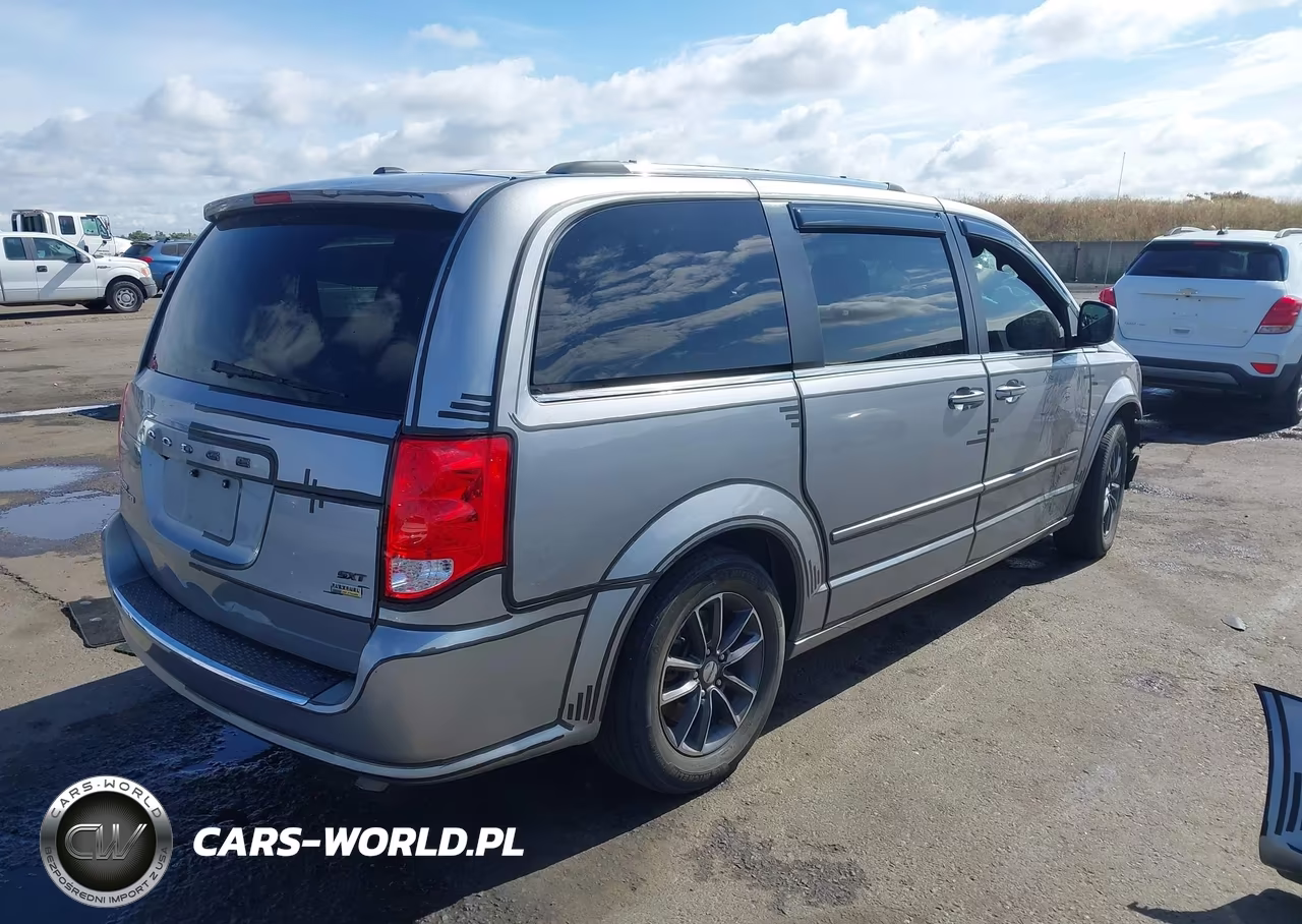 2017 Dodge Grand Caravan Sxt VIN:2C4RDGCG3HR818062 - 4