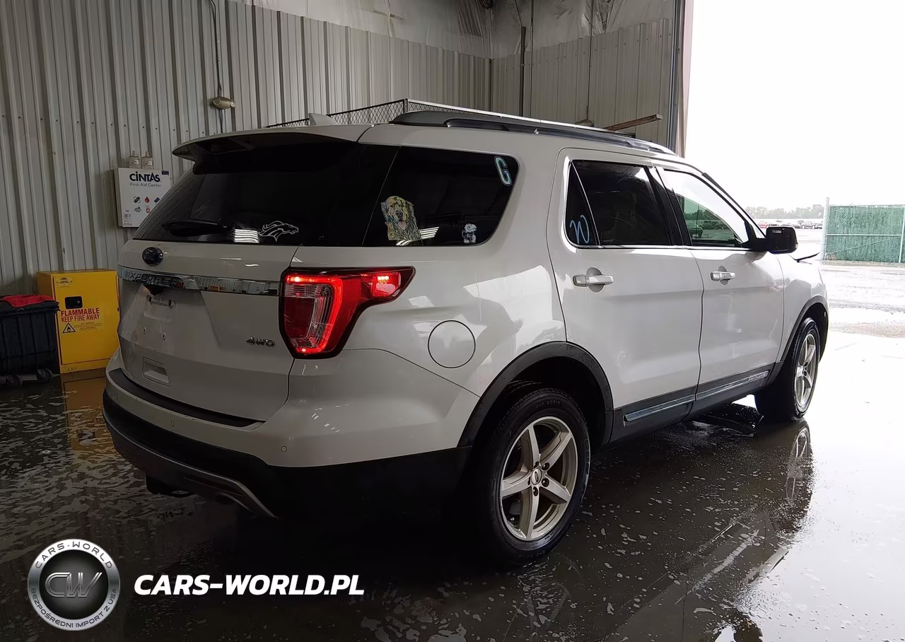 2017 Ford Explorer Xlt VIN:1FM5K8D81HGC47265 - 4