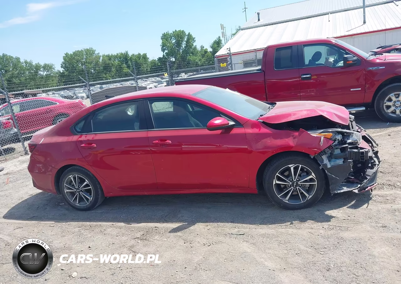 2022 Kia Forte Lxs VIN:3KPF24AD0NE432714 - 13
