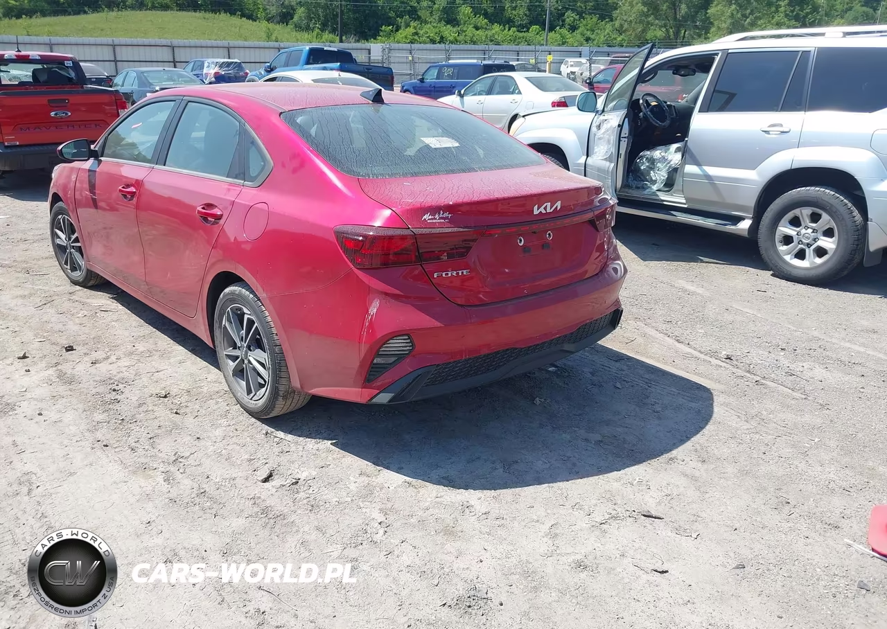 2022 Kia Forte Lxs VIN:3KPF24AD0NE432714 - 3