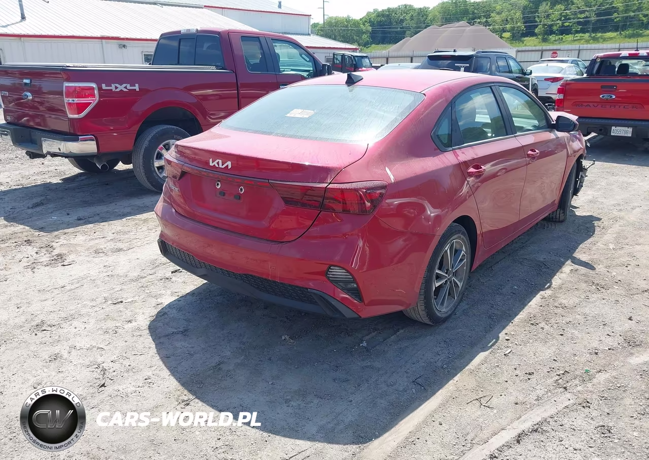 2022 Kia Forte Lxs VIN:3KPF24AD0NE432714 - 4