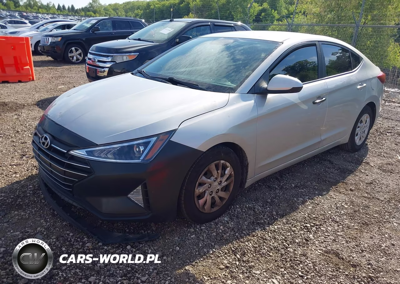 2019 Hyundai Elantra Se VIN:5NPD74LF0KH447499 - 2