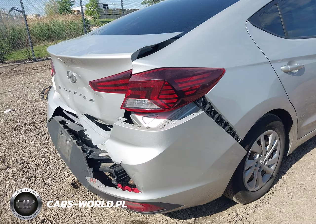 2019 Hyundai Elantra Se VIN:5NPD74LF0KH447499 - 6