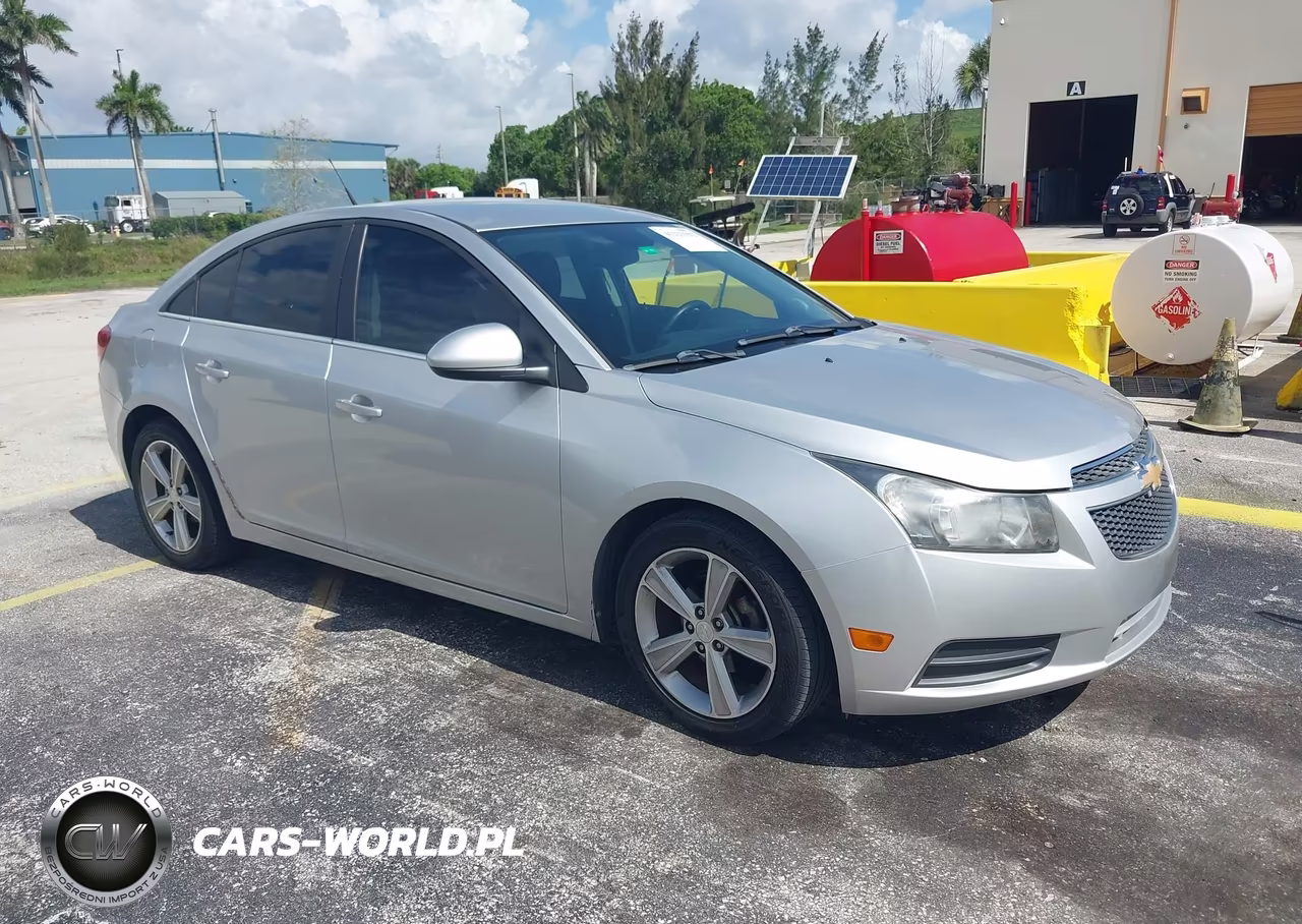 2014 Chevrolet Cruze 2Lt Auto – zdjęcie 1 z 14