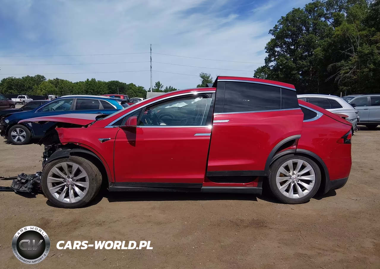 2018 Tesla Model X VIN:5YJXCAE29JF116046 - 15